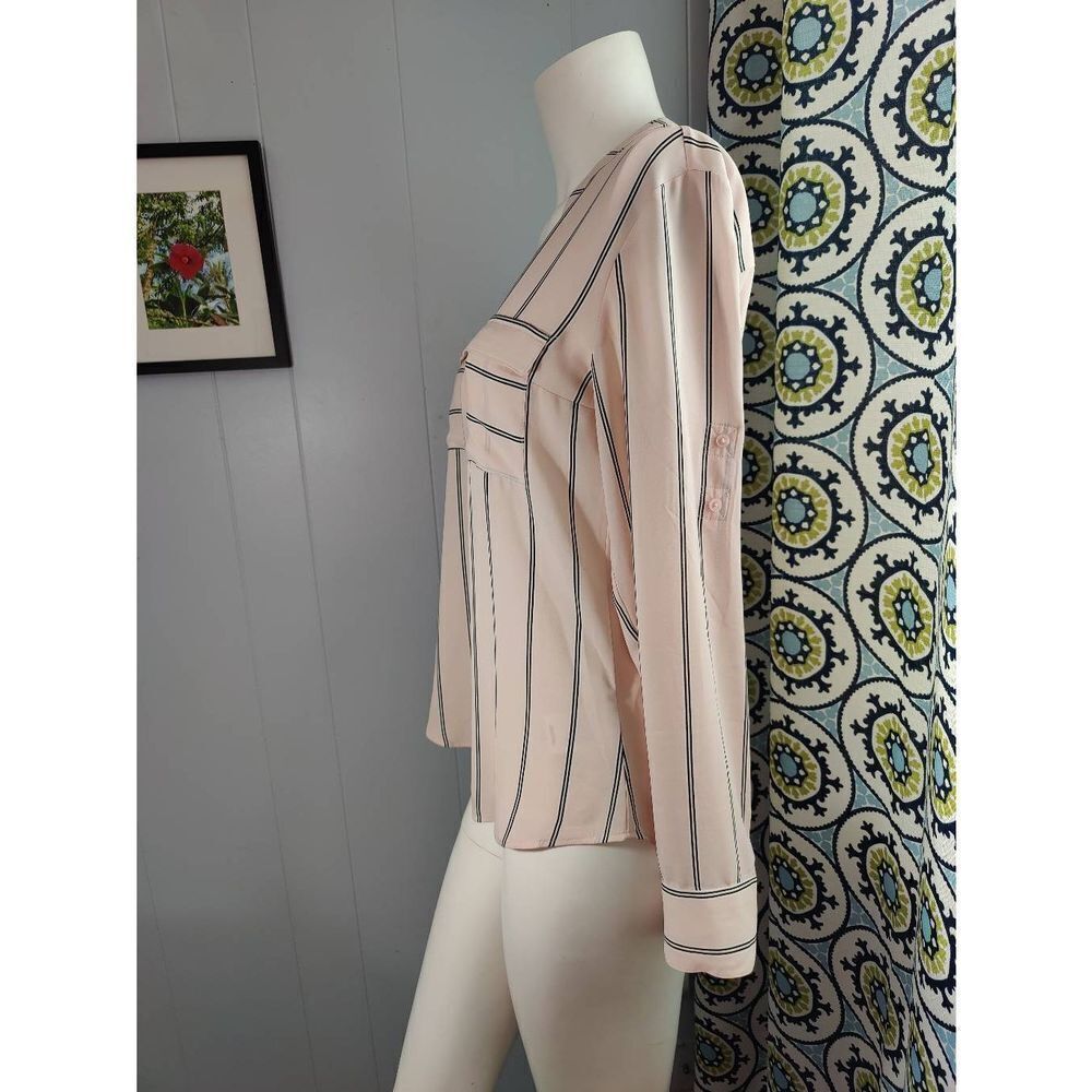 Express Blouse   - Picture 2 of 4